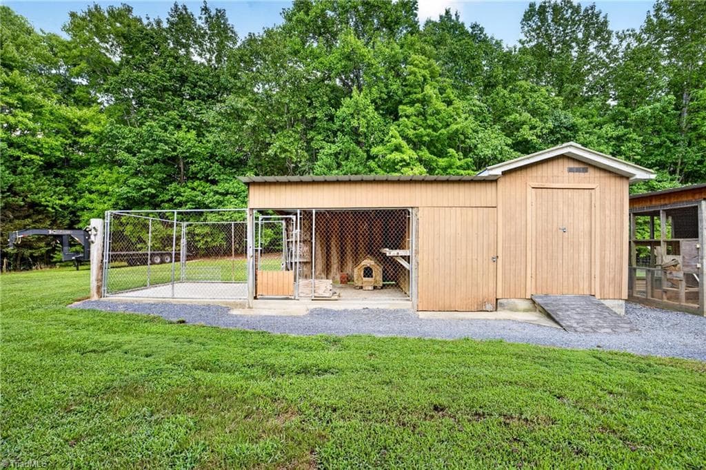 Stick/Site Built at 7047 High Pine Church Road, Asheboro NC 27205, photo 25 of 30