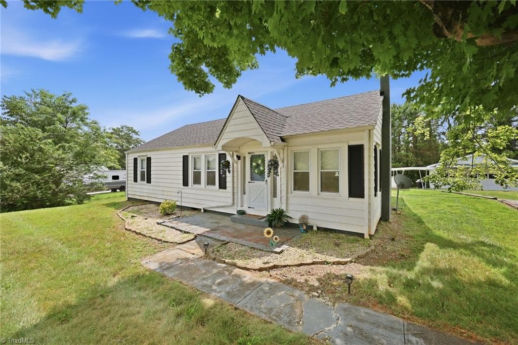 144 Decatur Avenue, Elkin NC 28621