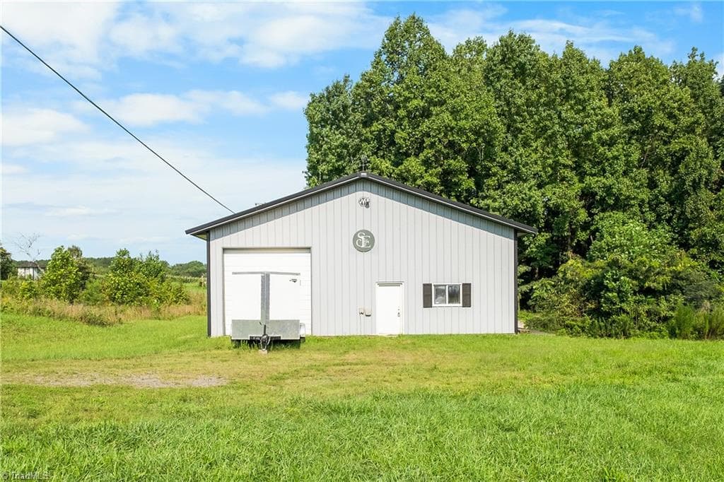 1849 Old Stage Road, Yadkinville NC 27055