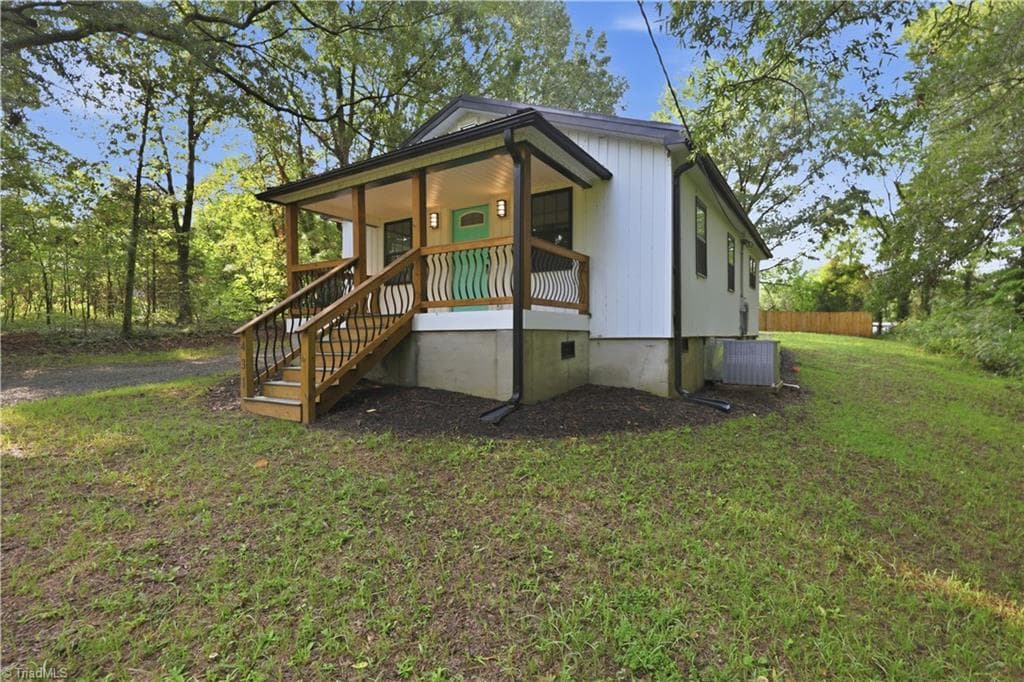 Stick/Site Built at 431 Dudley Street, Burlington NC 27217, Burlington, photo 2 of 29