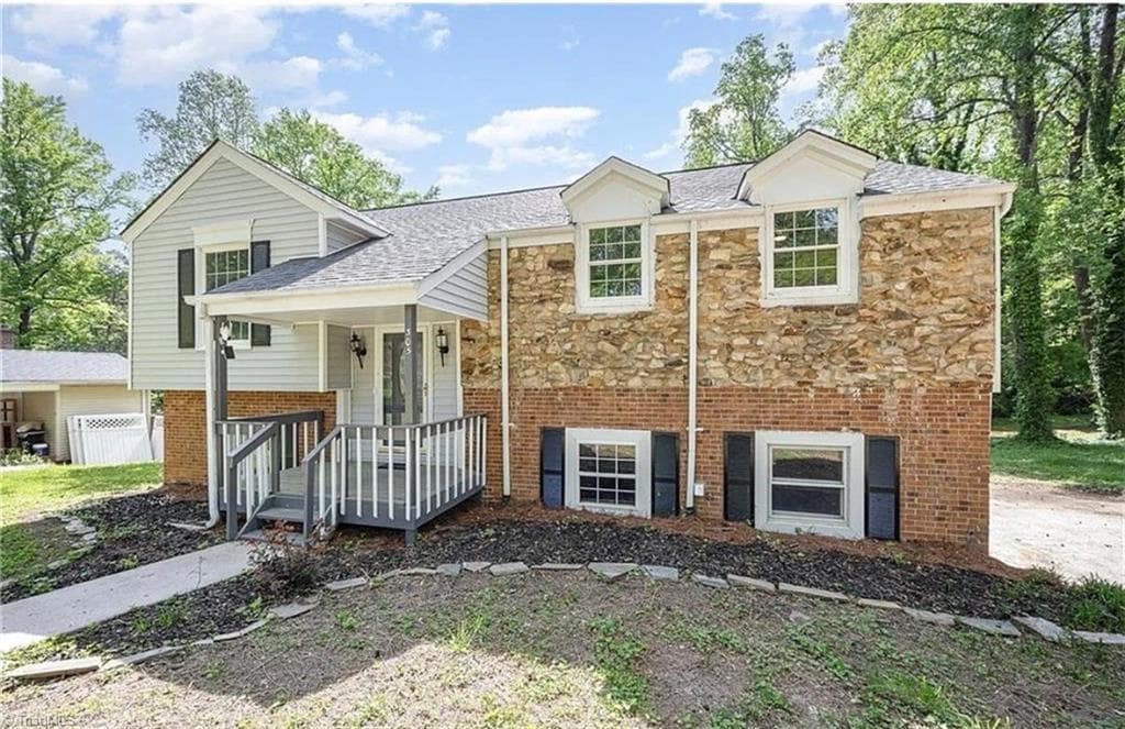 305 Rollingwood Road, Jamestown NC 27282