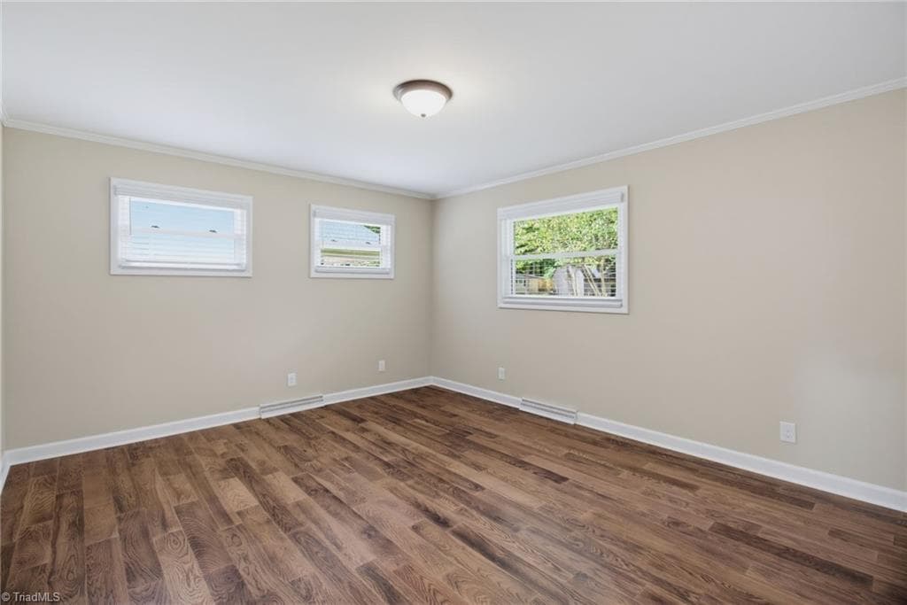 Stick/Site Built at 117 Buena Vista Avenue, High Point NC 27265, photo 18 of 29