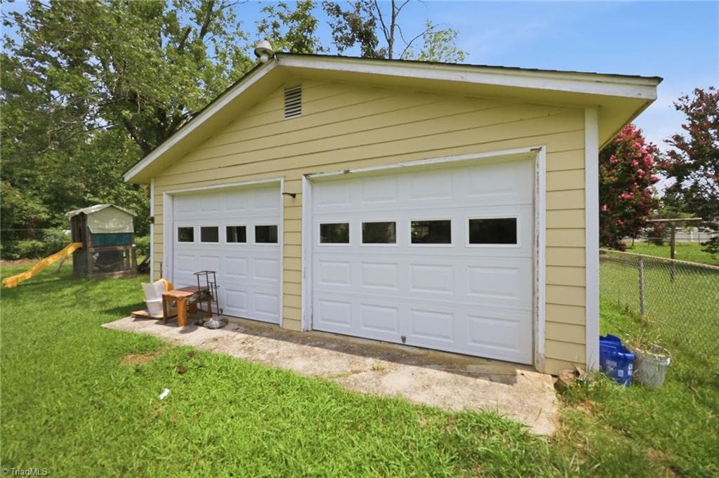 Stick/Site Built at 2915 Moser Road, Greensboro NC 27406, photo 28 of 30