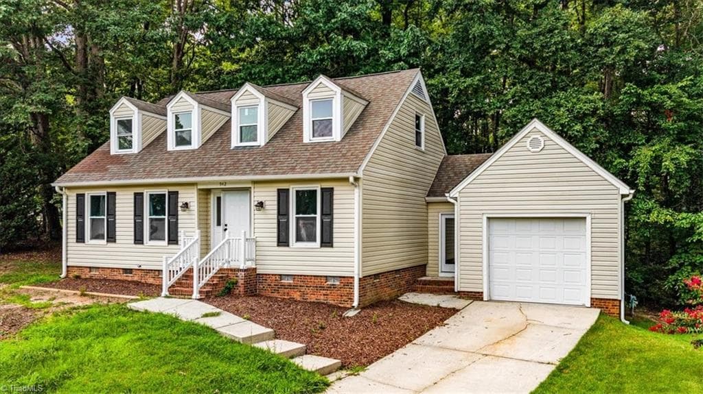 Stick/Site Built at 942 Chatfield Drive, Jamestown NC 27282, Jamestown, photo 2 of 40