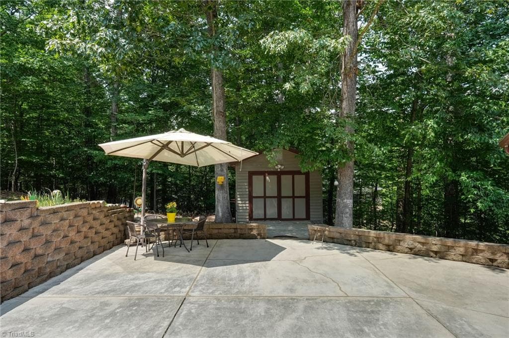 Stick/Site Built at 165 Beech Tree Court, Eden NC 27288, Eden, photo 7 of 50