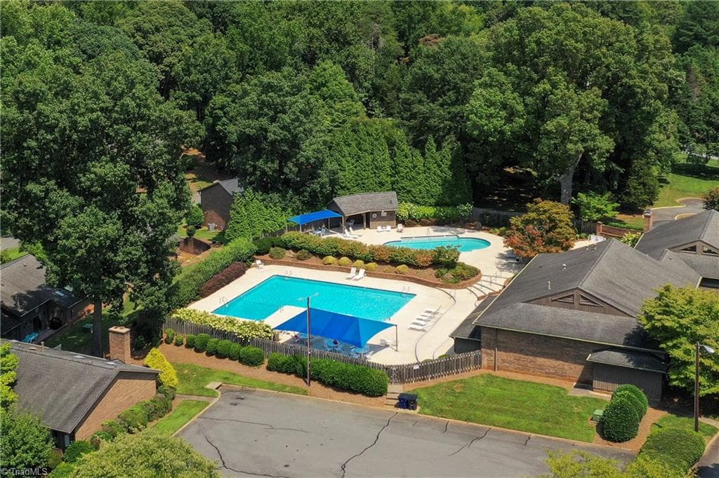 Stick/Site Built at 410 Ridgehaven Drive, Winston-Salem NC 27104, Winston-Salem, photo 49 of 50