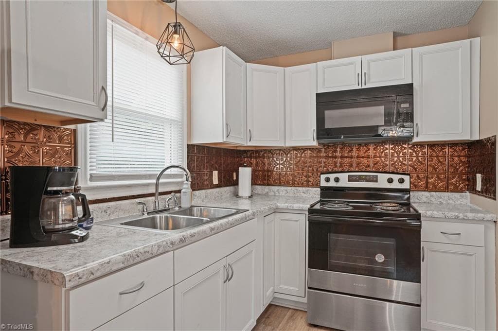 Stick/Site Built at 5006 Woodsboro Lane, Winston-Salem NC 27105, Winston-Salem, photo 16 of 45