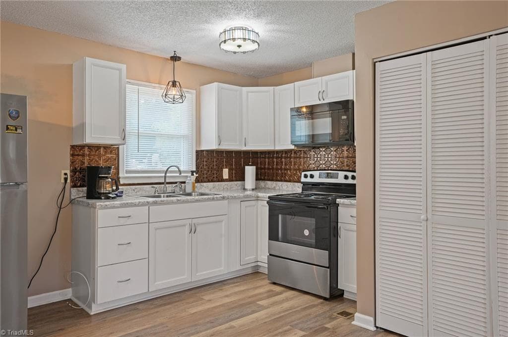 Stick/Site Built at 5006 Woodsboro Lane, Winston-Salem NC 27105, Winston-Salem, photo 15 of 45