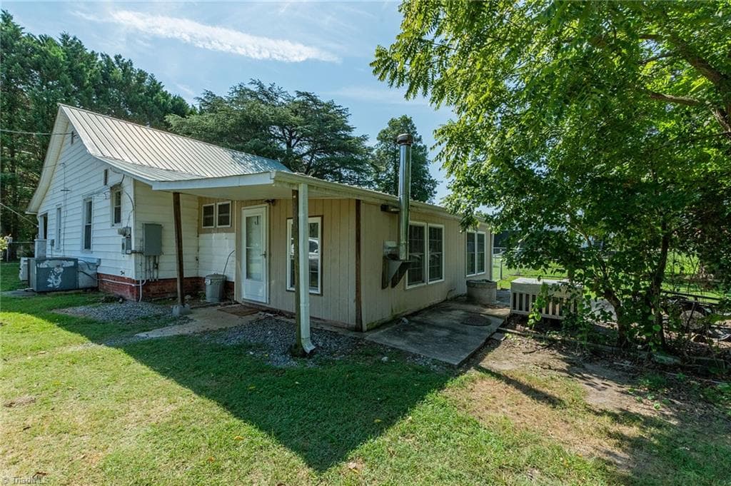 Stick/Site Built at 1394 S Old NC Highway 109, Lexington NC 27292, Lexington, photo 49 of 62