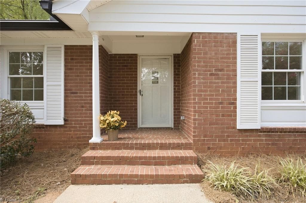 Stick/Site Built at 1045 S Magnolia Street, Mooresville NC 28115, Mooresville, photo 6 of 45