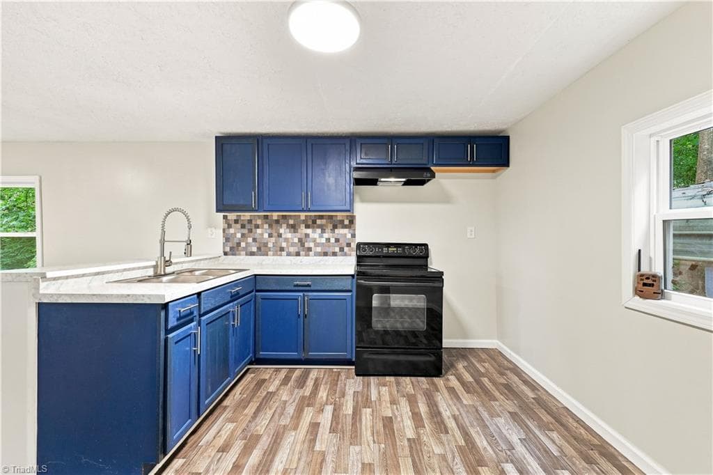 Manufactured Home at 3511 Summertime Place, Winston-Salem NC 27107, Winston-Salem, photo 5 of 41