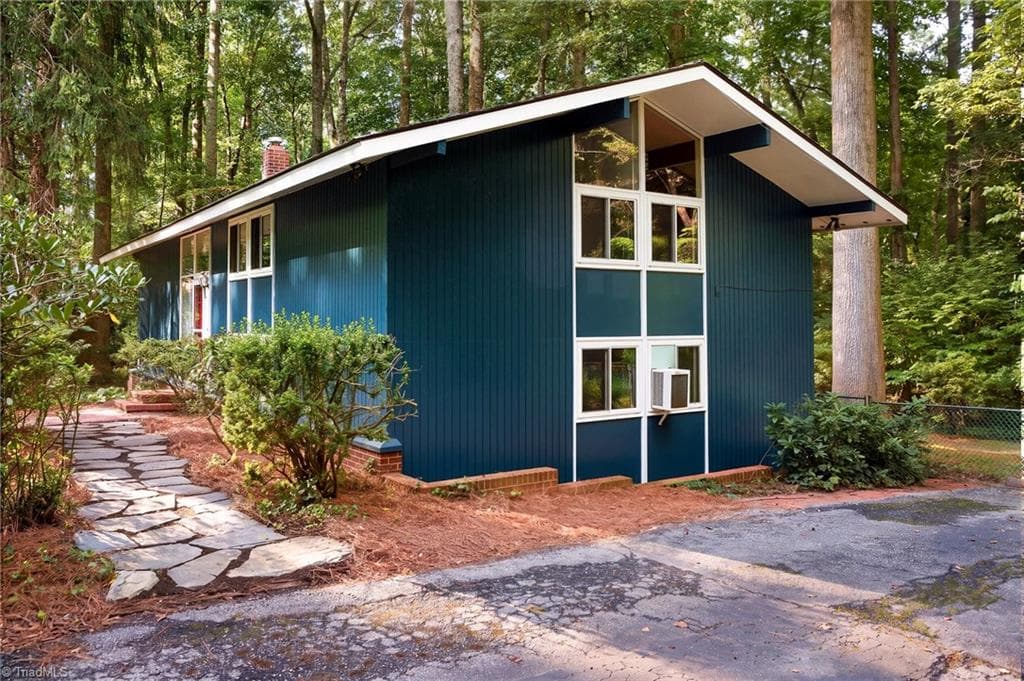 Stick/Site Built at 219 Buttercup Drive, Jamestown NC 27282, photo 9 of 36