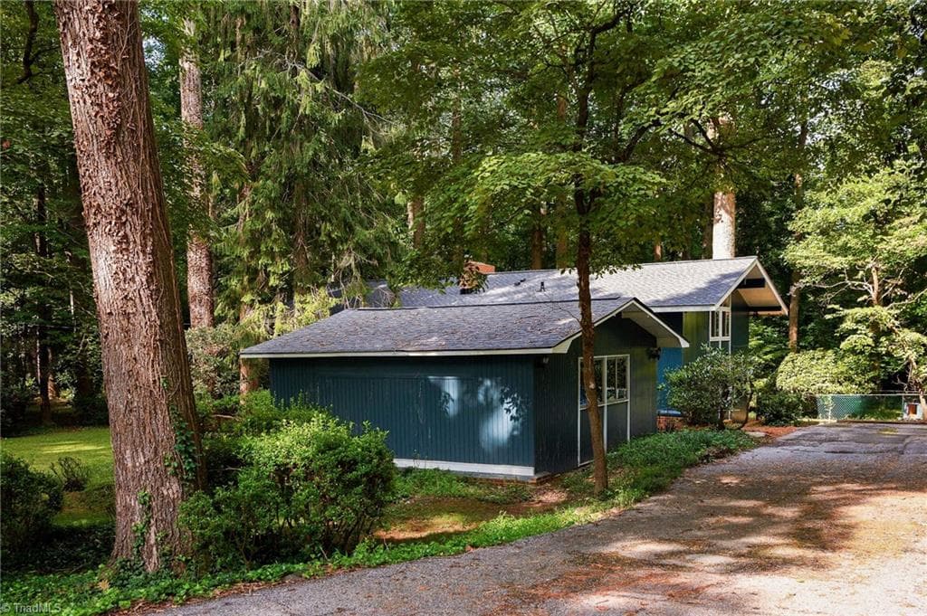 Stick/Site Built at 219 Buttercup Drive, Jamestown NC 27282, photo 8 of 36