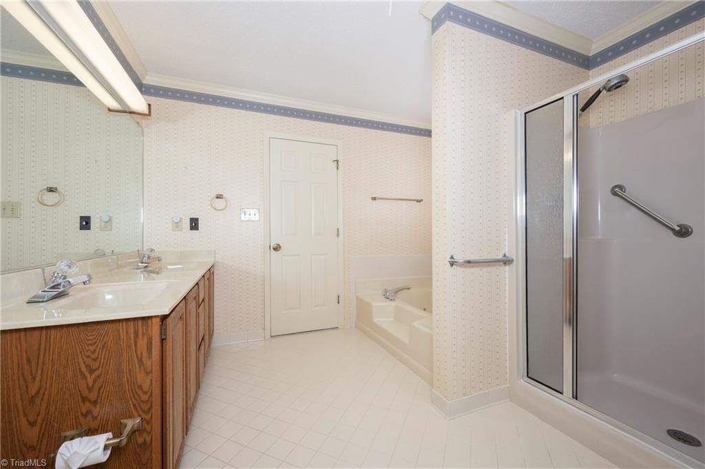 Stick/Site Built at 144 Warwicke Place, Bermuda Run NC 27006-8506, Bermuda Run, photo 23 of 47