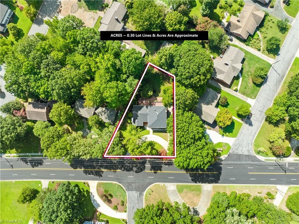 Stick/Site Built at 2438 Edgewood Avenue, Burlington NC 27215, Burlington, photo 31 of 43