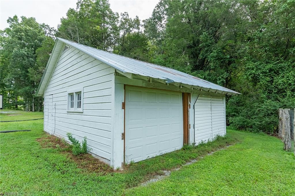 Stick/Site Built at 6440 NC Highway 62, Trinity NC 27370, photo 42 of 50