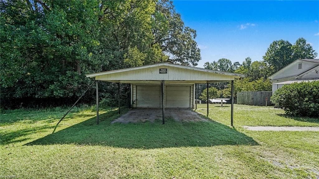 Stick/Site Built at 533 Bonkemeyer Drive, Randleman NC 27317, photo 19 of 20