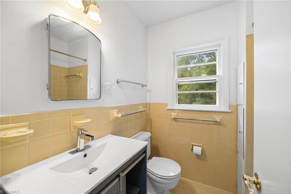 Stick/Site Built at 3563 Milhaven Road, Winston-Salem NC 27106, Winston-Salem, photo 14 of 43