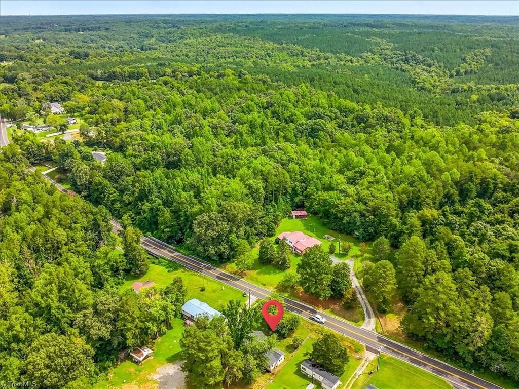Manufactured Home at 3673 Meadowbrook Drive, Trinity NC 27370, photo 47 of 48