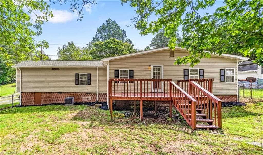 Manufactured Home at 3673 Meadowbrook Drive, Trinity NC 27370, photo 32 of 48