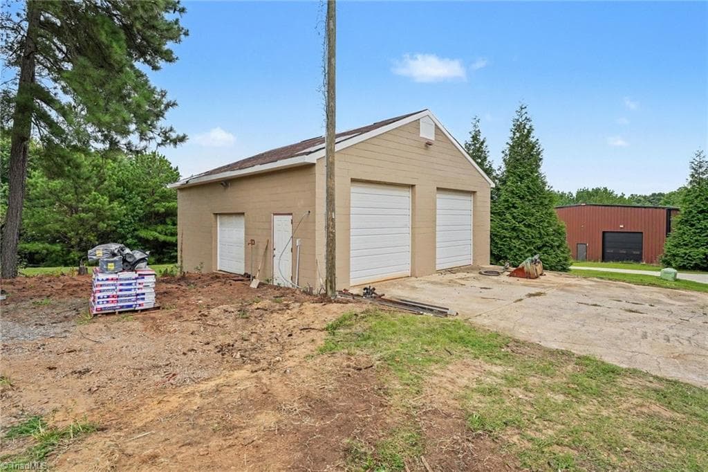 Stick/Site Built at 5241 NC Highway 66 S, King NC 27021, photo 41 of 42