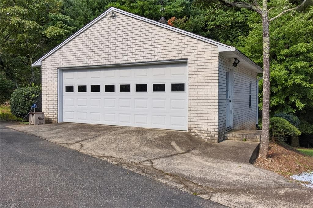 Stick/Site Built at 373 Lawrelyn Drive, Mount Airy NC 27030, photo 45 of 50