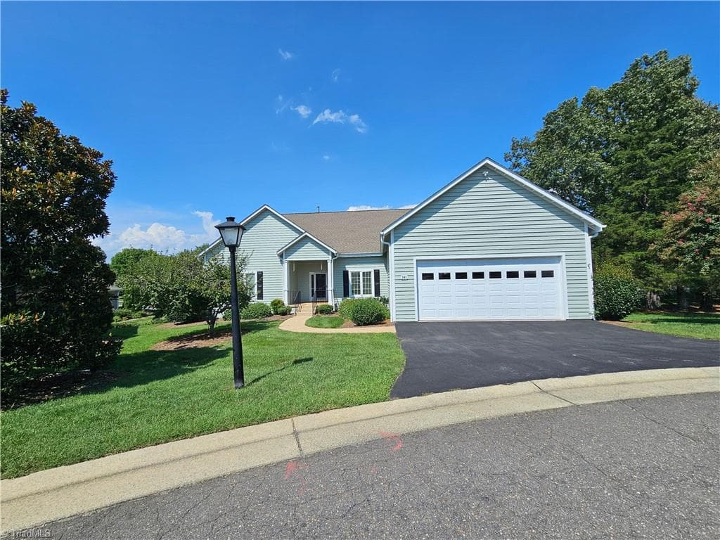 381 Hollybrook Drive, Bermuda Run NC 27006