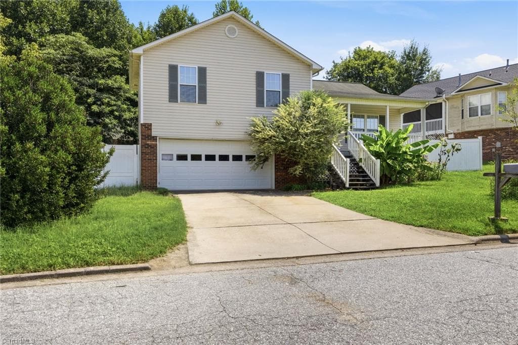 Stick/Site Built at 1448 Hawkcrest Lane, Winston-Salem NC 27127, Winston-Salem, photo 3 of 42