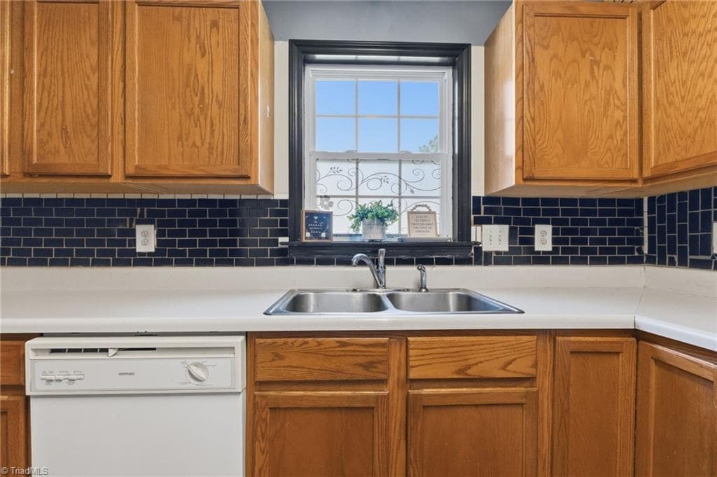 Stick/Site Built at 1448 Hawkcrest Lane, Winston-Salem NC 27127, Winston-Salem, photo 15 of 42