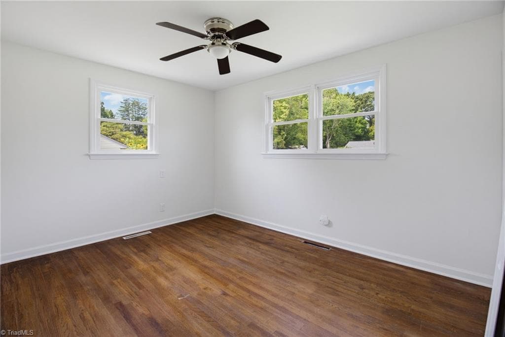 Stick/Site Built at 706 Elam Avenue, Greensboro NC 27408, photo 20 of 28