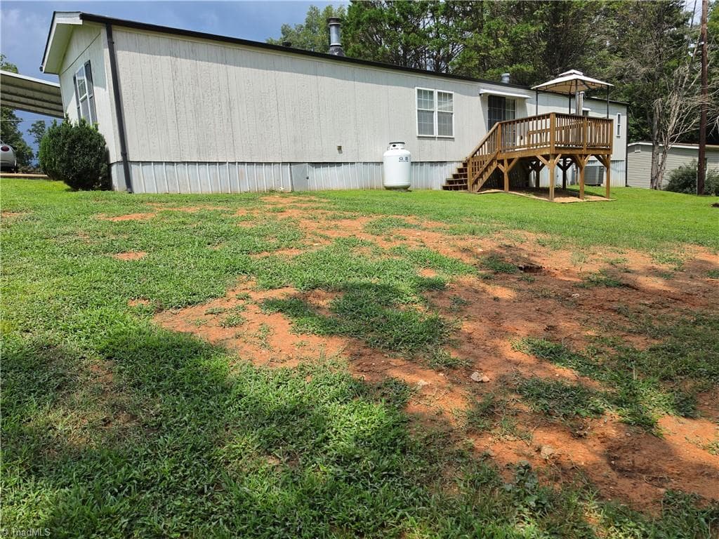 Manufactured Home at 264 Smith Ridgecrest Road, North Wilkesboro NC 28659, North Wilkesboro, photo 2 of 16