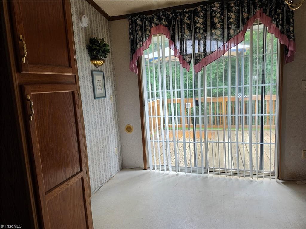 Manufactured Home at 264 Smith Ridgecrest Road, North Wilkesboro NC 28659, North Wilkesboro, photo 6 of 16