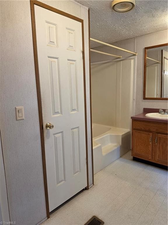 Manufactured Home at 264 Smith Ridgecrest Road, North Wilkesboro NC 28659, North Wilkesboro, photo 9 of 16