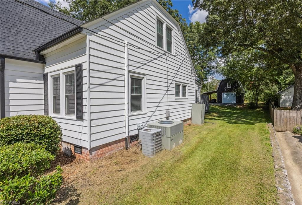 Stick/Site Built at 703 S Park Street, Asheboro NC 27203, photo 33 of 43