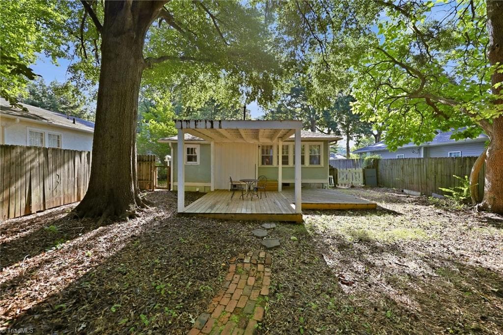 Stick/Site Built at 1313 Prescott Place, High Point NC 27262, photo 24 of 32