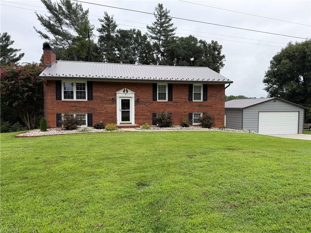 1000 Beaumont Poplar Street, North Wilkesboro NC 28659