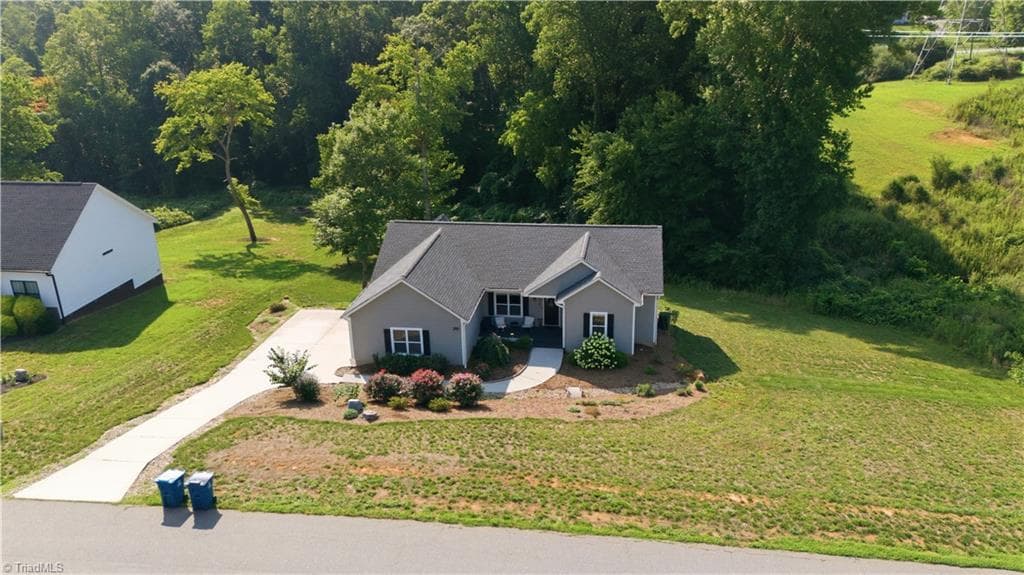 Stick/Site Built at 5629 Crooked Oak Drive, Summerfield NC 27358, Summerfield, photo 7 of 58