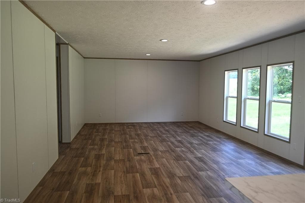 Manufactured Home at 125 Luffman Road, Ronda NC 28670, photo 7 of 17