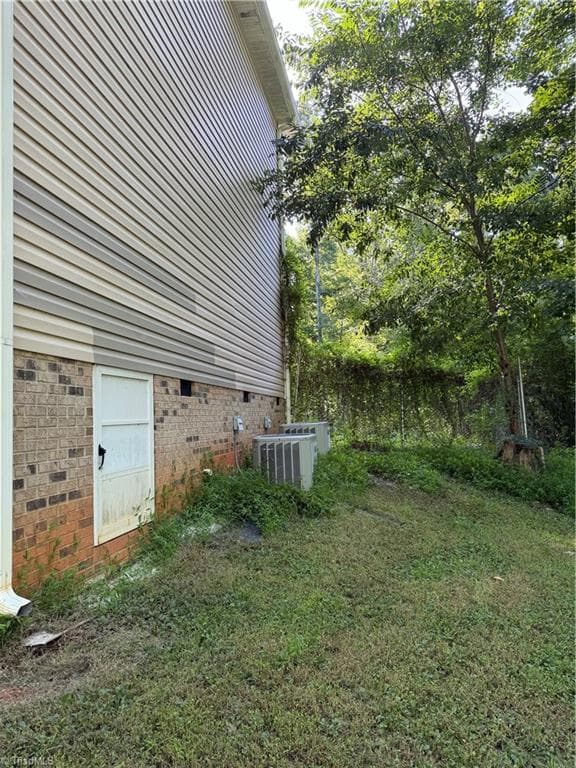 Stick/Site Built at 1154 E Allred Street, Asheboro NC 27203, photo 3 of 23