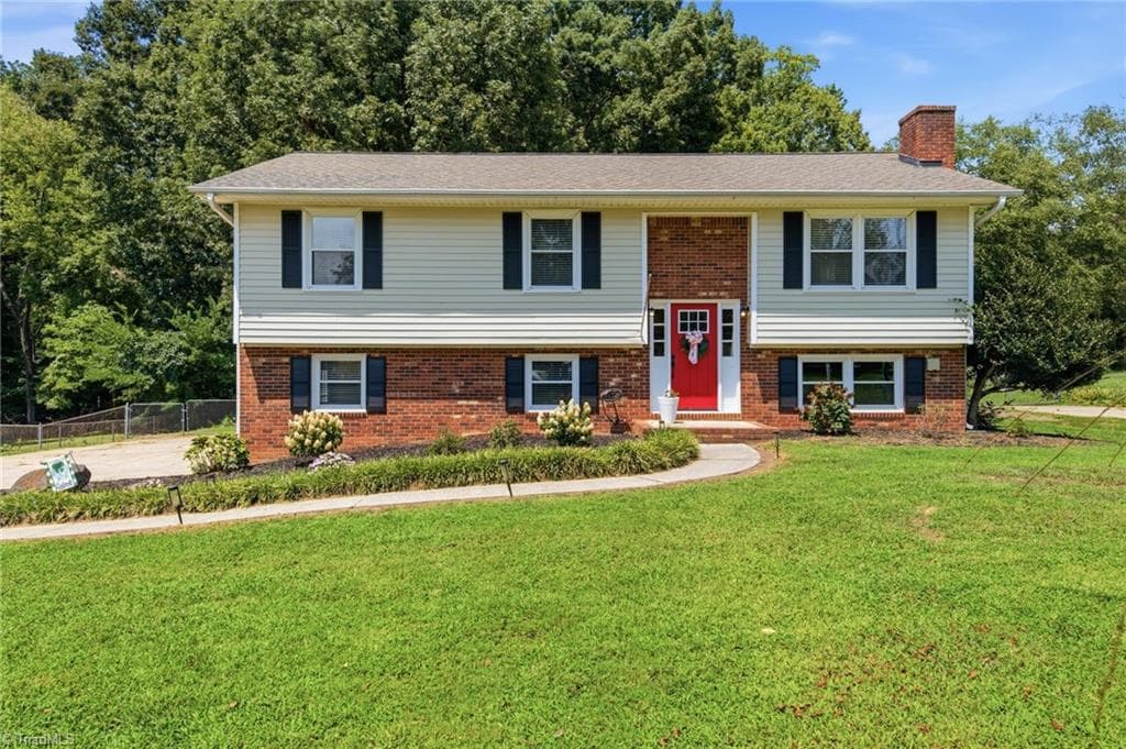 6060 Bobbybrook Drive, Clemmons NC 27012