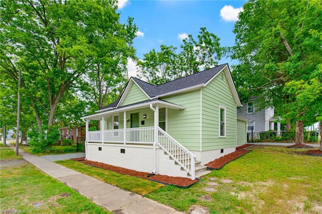 Stick/Site Built at 702 Maple Avenue, Burlington NC 27215, Burlington, photo 6 of 33
