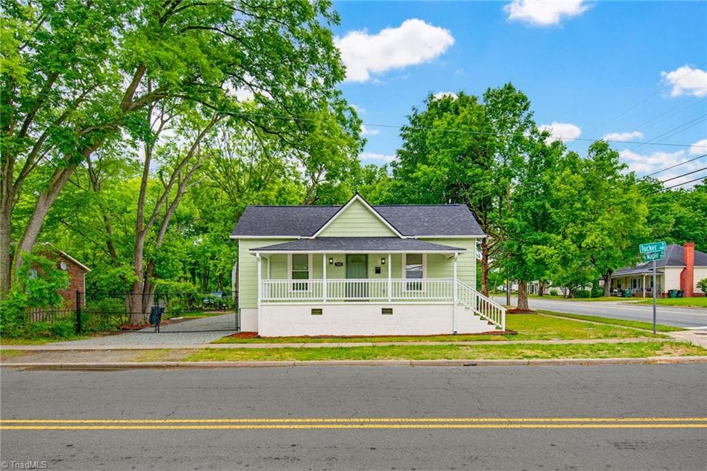 Stick/Site Built at 702 Maple Avenue, Burlington NC 27215, Burlington, photo 3 of 33
