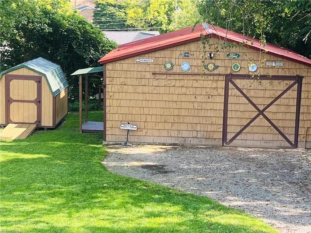 Stick/Site Built at 535 E Haymore Street, Mount Airy NC 27030, photo 12 of 41