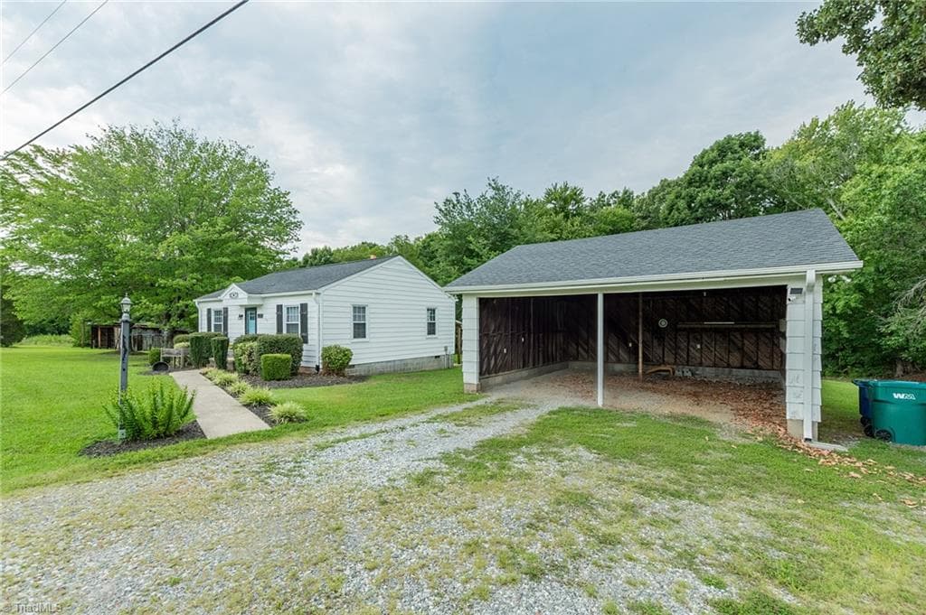 Stick/Site Built at 4221 Nc Highway 135, Stoneville NC 27048, Stoneville, photo 3 of 45