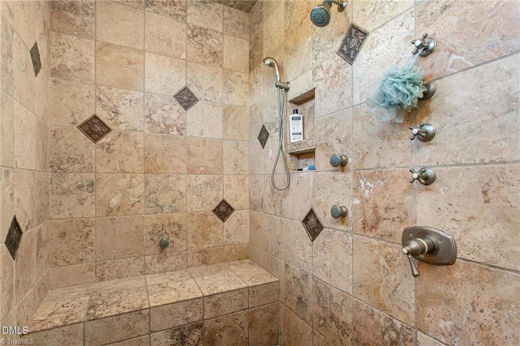 over sized shower - 841 Dunleigh Drive, Burlington NC 27215, Burlington