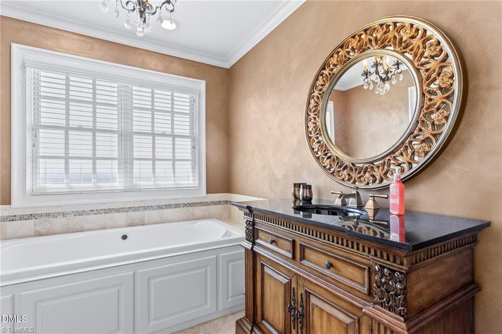 Second level bath - 841 Dunleigh Drive, Burlington NC 27215, Burlington