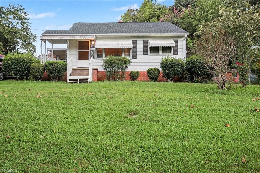 Stick/Site Built at 2006 N Ashland Drive, Burlington NC 27217, Burlington, photo 2 of 15