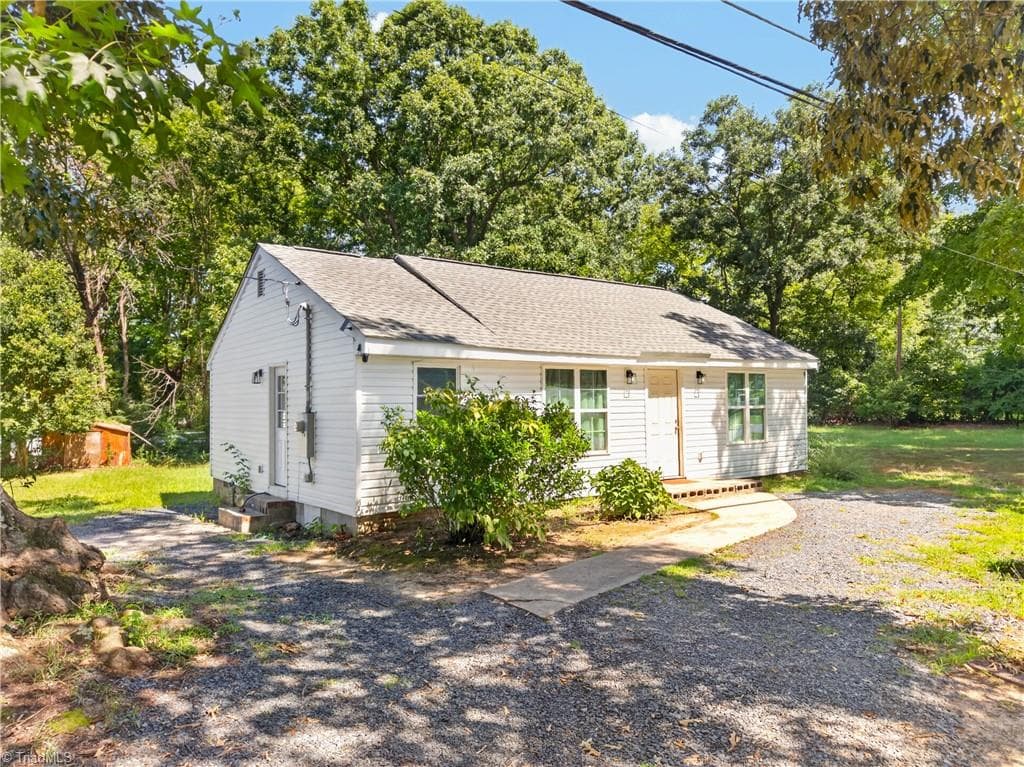 Stick/Site Built at 1119 Old Cedar Falls Road, Asheboro NC 27203, Asheboro, photo 3 of 38