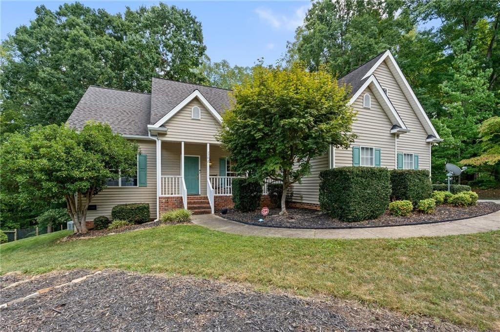 7702 Perthshire Drive, Oak Ridge NC 27310