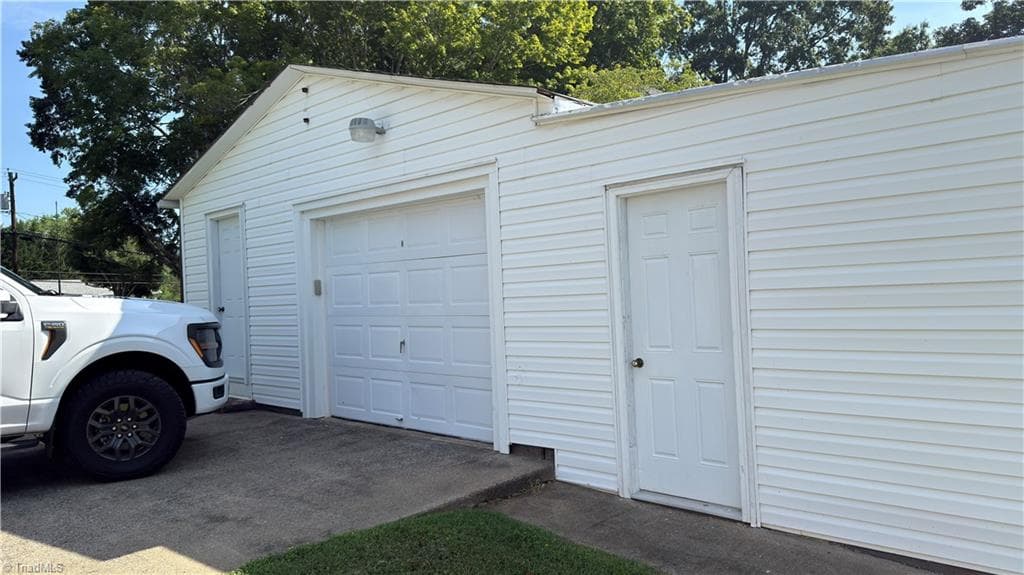 Stick/Site Built at 417 W Main Street, Yadkinville NC 27055, Yadkinville, photo 7 of 22